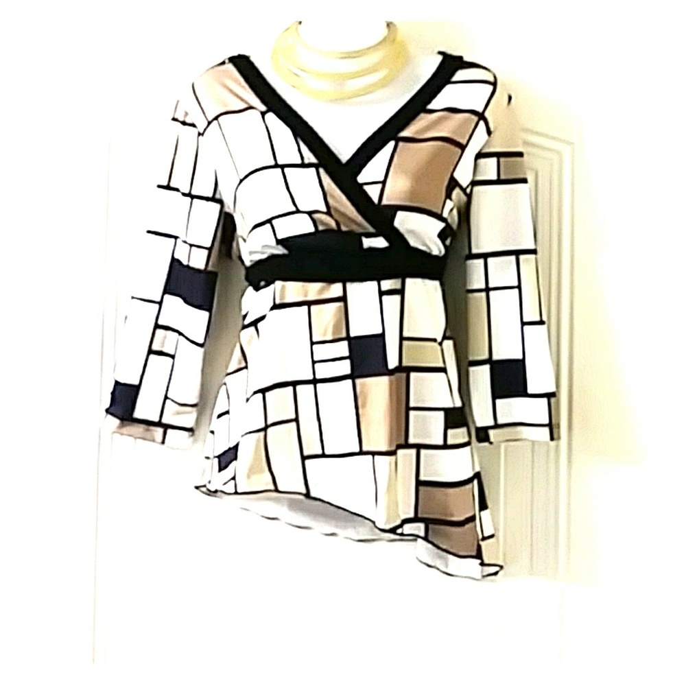 WOMENS BLOUSE SIZE M/L